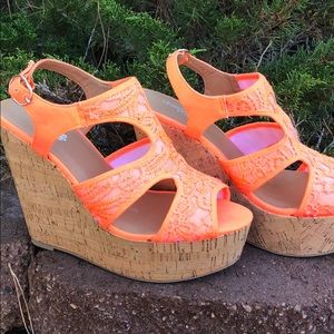 Women Shoes Color Neon Coral like Orange, size 8